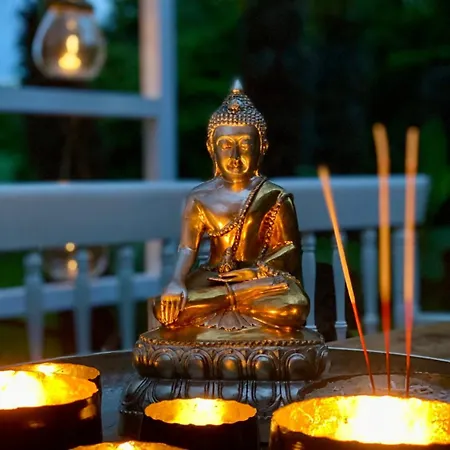 Buddhas Bed & Wellness - Retreat - Feel Good Food - B&b- Mit Viel Herz Fuer Koerper Geist & Seele 4*
