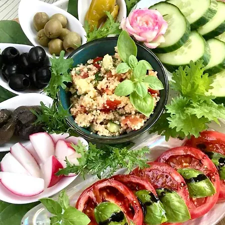 Bed & Breakfast Buddhas Bed & Wellness - Retreat - Feel Good Food - B&b- Mit Viel Herz Fuer Koerper Geist & Seele 4*