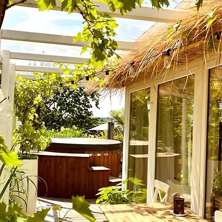 Buddhas Bed & Wellness - Retreat - Feel Good Food - B&b- Mit Viel Herz Fuer Koerper Geist & Seele