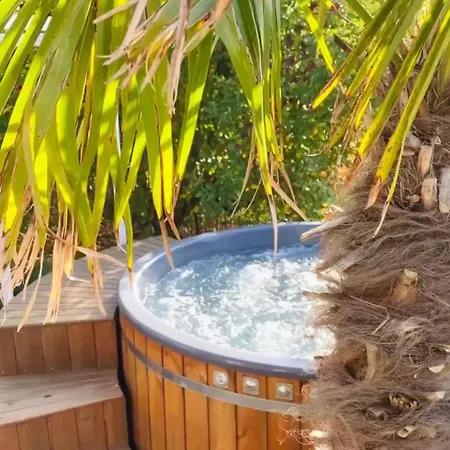 Buddhas Bed & Wellness - Retreat - Feel Good Food - B&b- Mit Viel Herz Fuer Koerper Geist & Seele 4*